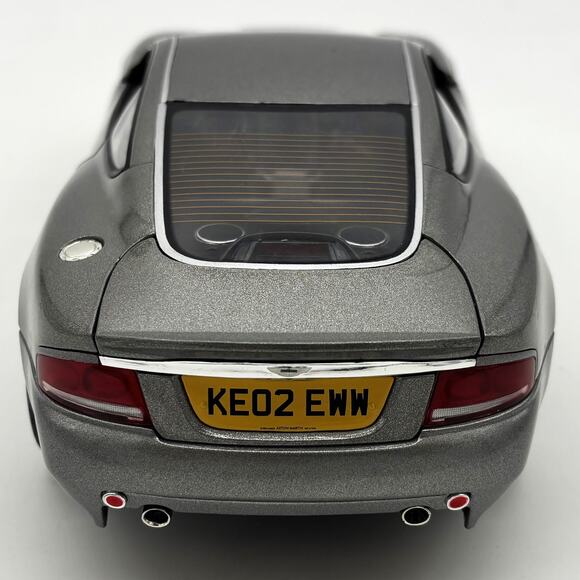Vtg JoyRide Aston Martin Vanquish Die Cast Model Car 1/16 Scale RC2 James Bond - Picture 4 of 13